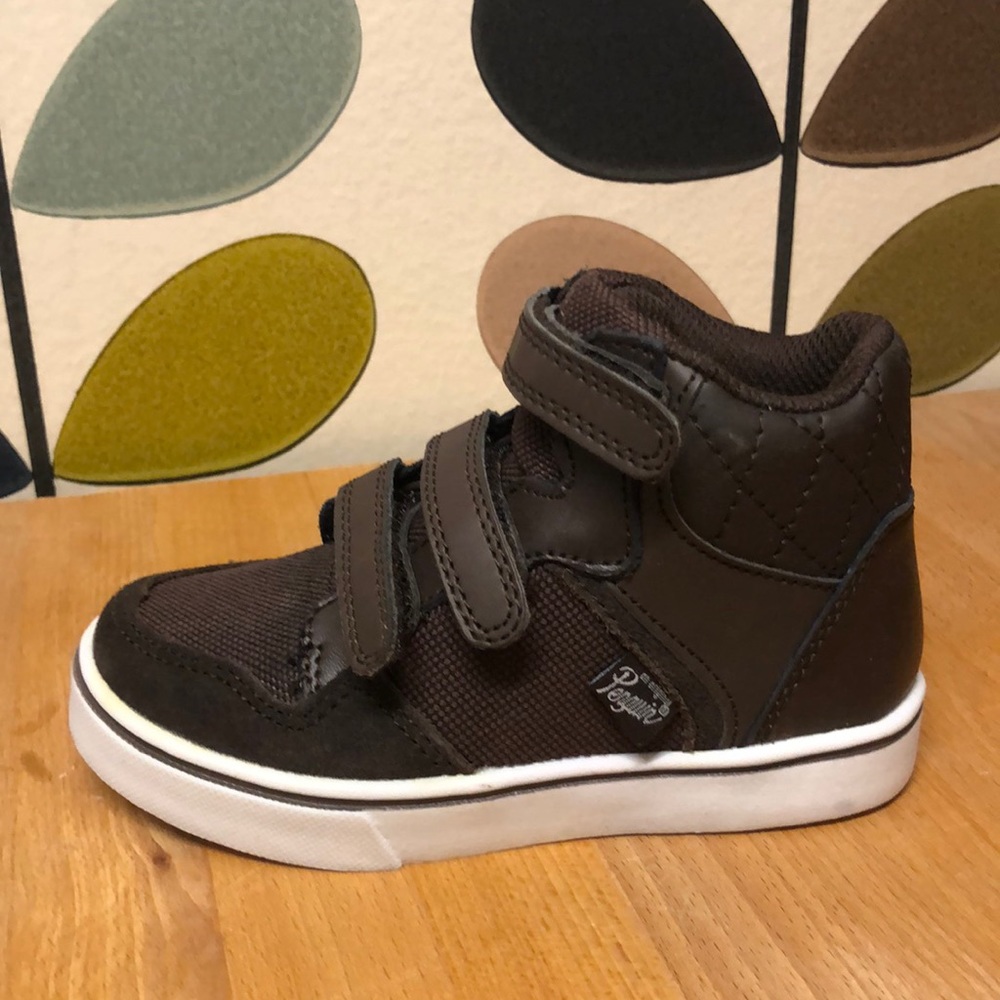 Penguin brand Toddler’s size 9 high tops